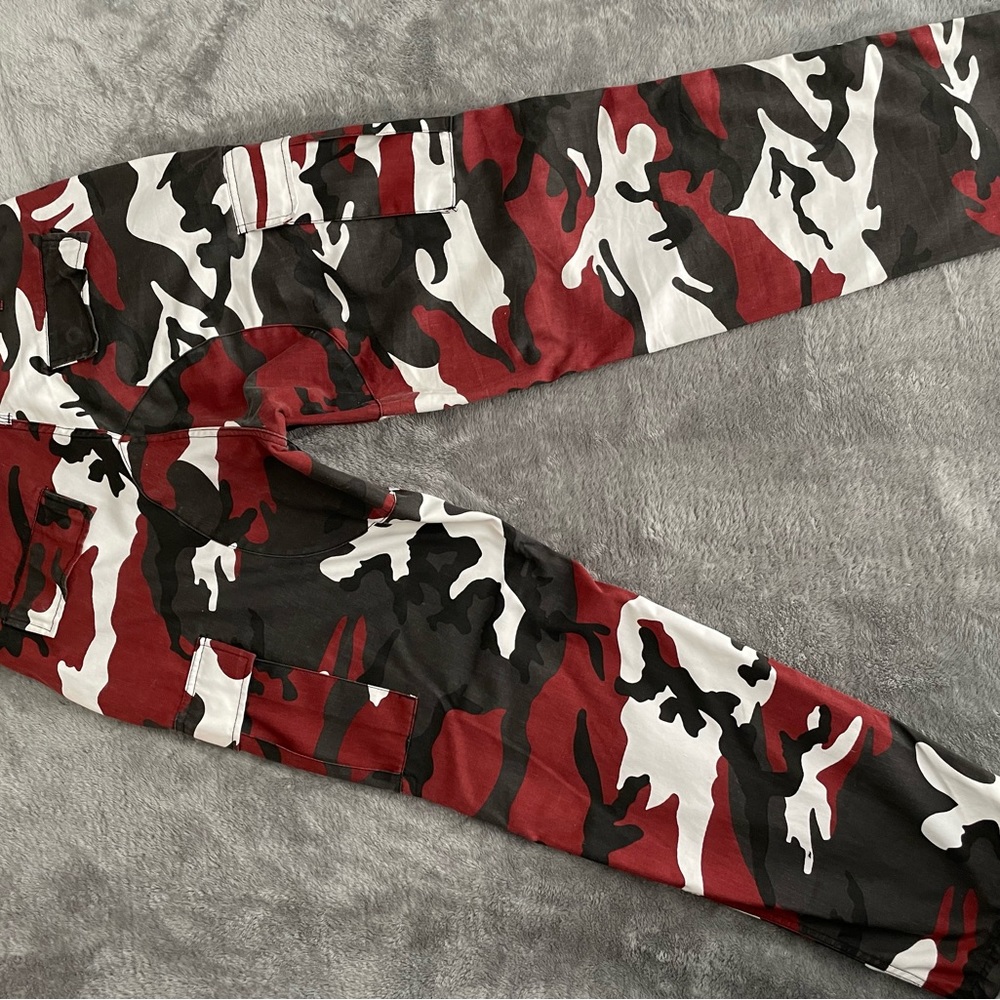 RED CAMO PANTS